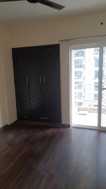 Room in 2 BHK Apartment at Today Ridge Residency, Sector 135 – for Sale