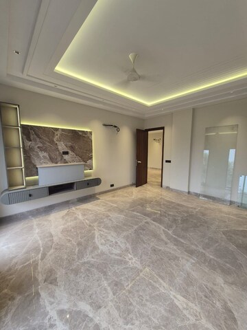 Room in 3 BHK Builder Floor at East Of Kailash – for Rent