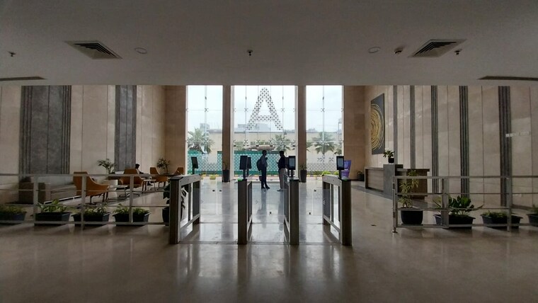 Gym, ats-bouquet Commercial Office Space 2430 Sq.Ft. In Sector 132 Noida 9703724