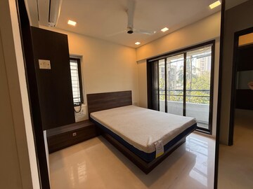 Bedroom in 2 BHK Apartment at Dadar Yashodhan, Dadar West – for Rent