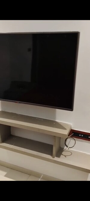 Furnished Amenities in 2 BHK Apartment at Kurla East – for Rent