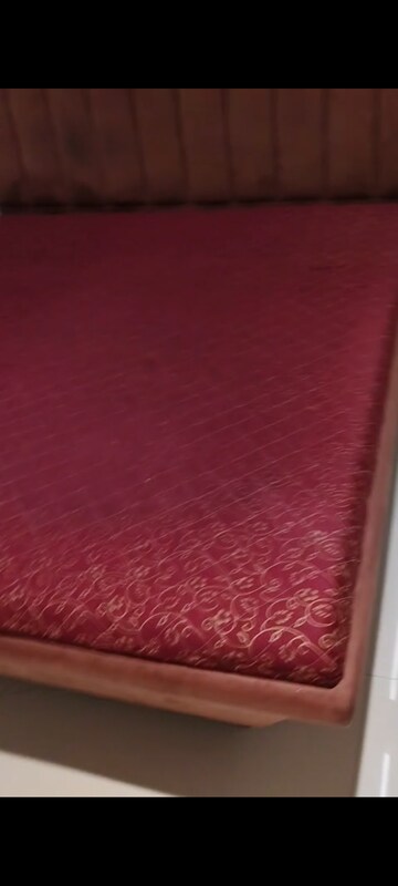 Furnished Amenities in 2 BHK Apartment at Kurla East – for Rent