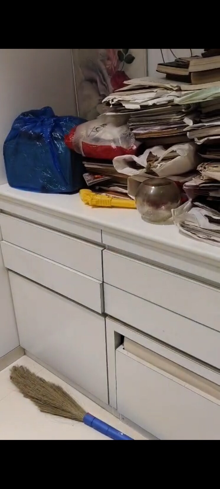  Parking, kurla east 2 Bedroom 600 Sq.Ft. Apartment In Kurla East Mumbai 9703757