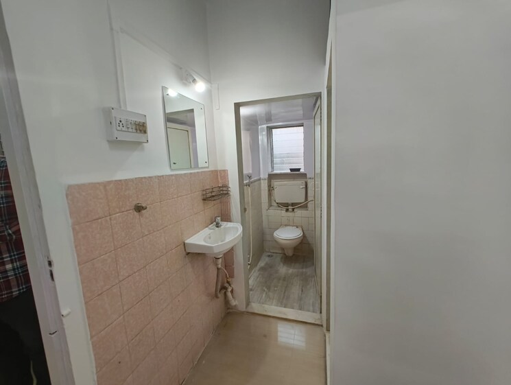 Bathroom, amann-akansha-heights 2 Bedroom 1000 Sq.Ft. Apartment In Worli Mumbai 9703765