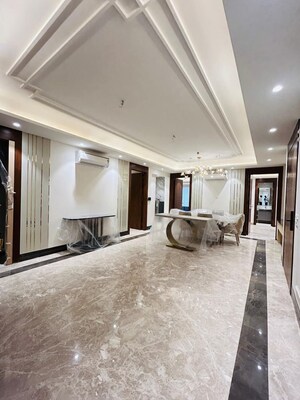 Parking in 3.5 BHK Apartment at Housing Board Colony Sector 17, Sector 17a – for Rent