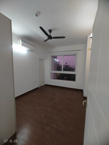 Room in 3 BHK Apartment at Mapsko Mount Ville, Sector 79 – for Rent