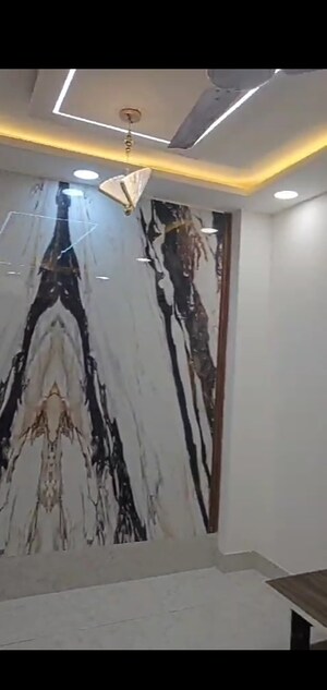 Building Lobby in 3 BHK Builder Floor at Mahavir Enclave – for Sale