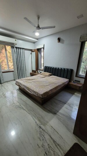 Bedroom in 5 BHK Independent House at Manjalpur – for Rent