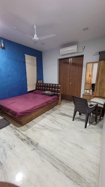 Living Room in 5 BHK Independent House at Manjalpur – for Rent