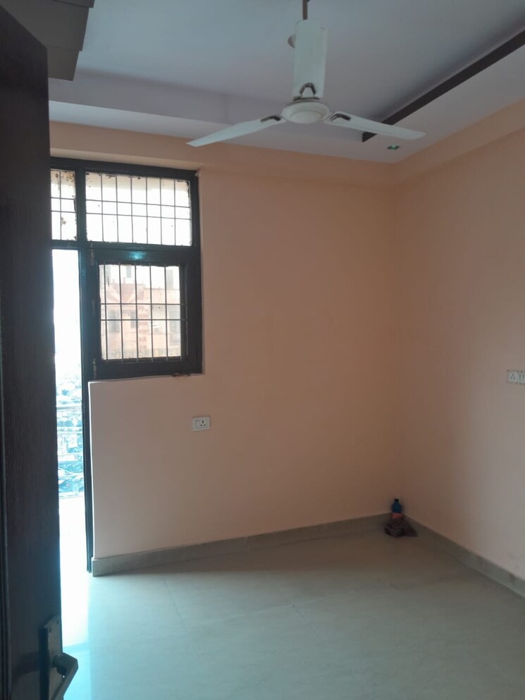 Room, vaishali sector 6 2 Bedroom 850 Sq.Ft. Builder Floor In Vaishali Sector 6 Ghaziabad 9703799