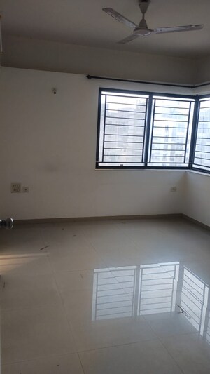 Room in 3 BHK Apartment at Palazzo Apartments, Balewadi – for Rent