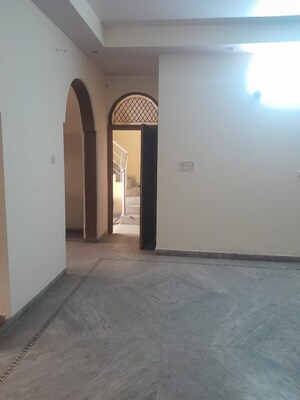 Room in 2 BHK Apartment at Mahagun Villa, Vaishali Sector 4 – for Sale