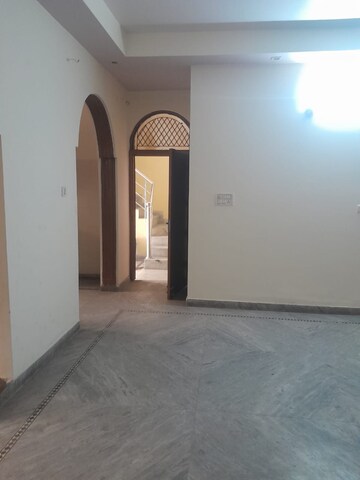 Room in 2 BHK Apartment at Mahagun Villa, Vaishali Sector 4 – for Sale