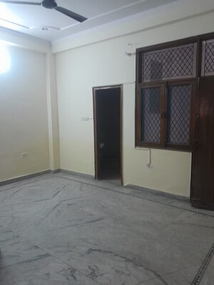 Room in 2 BHK Apartment at Mahagun Villa, Vaishali Sector 4 – for Sale