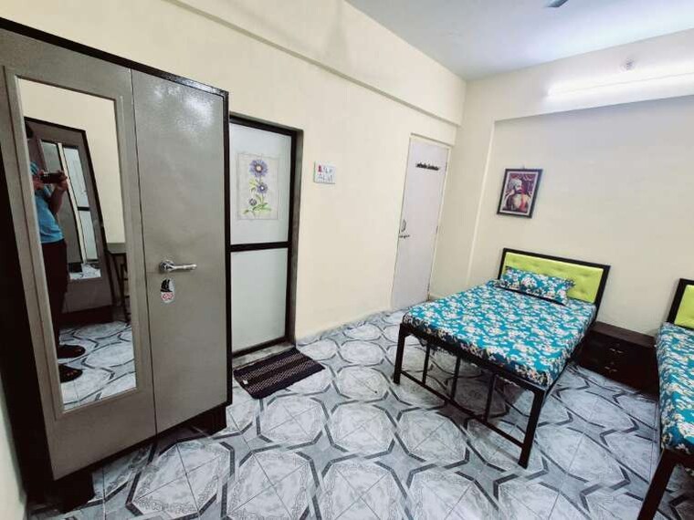 Bedroom, malad west Pg For Boys & Girls In Malad West 9703821