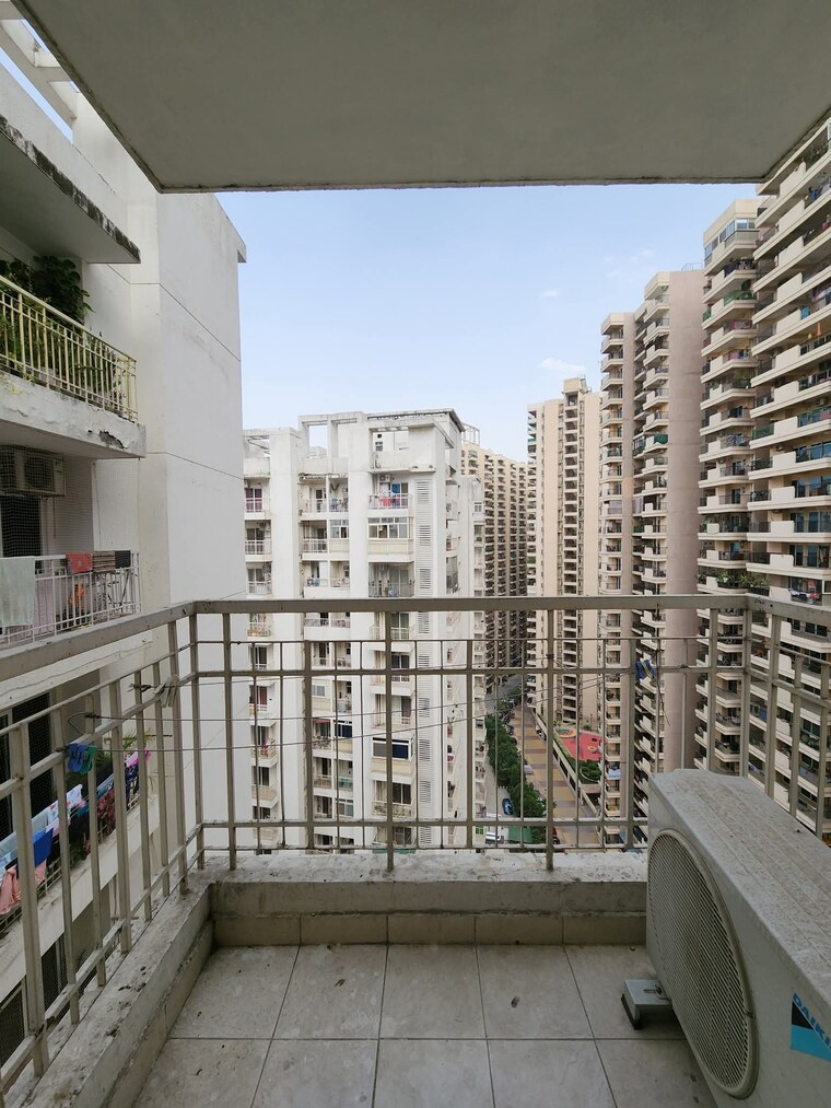 Exterior View, gaur-city-2-12th-avenue 2.5 Bedroom 1225 Sq.Ft. Apartment In Sector 16c Greater Noida Greater Noida 9703830