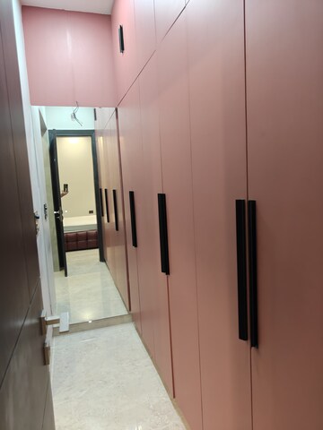 Building Lobby in 3 BHK Builder Floor at RWA Apartments Sector 41, Sector 41 – for Rent