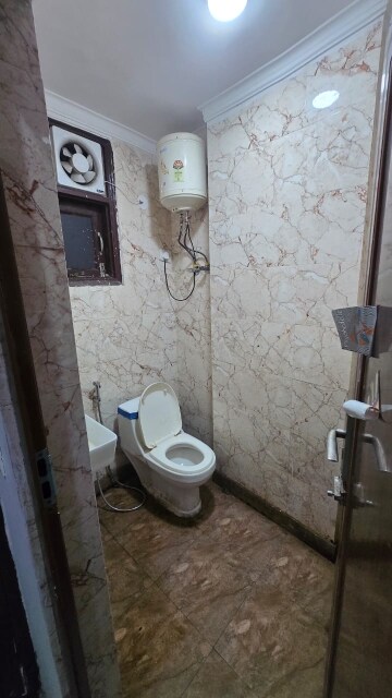 Bathroom in 1 BHK Builder Floor at Saket – for Rent