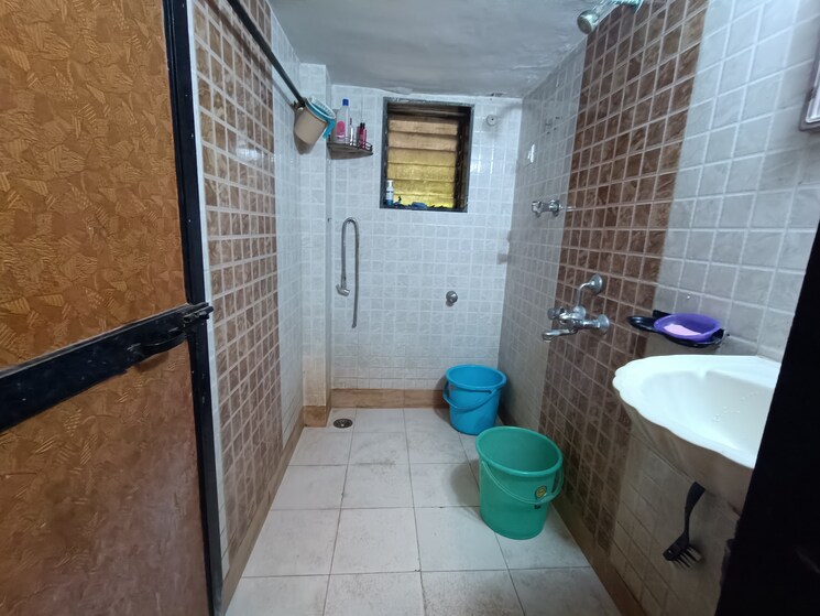 Bathroom, laxmi-tower-vasai-west 1 Bedroom 565 Sq.Ft. Apartment In Vasai West Palghar 9703897