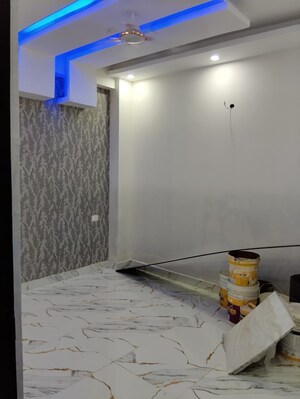 Room in 2 BHK Builder Floor at Krishna Vatika Society, Sector 4 Greater Noida – for Sale