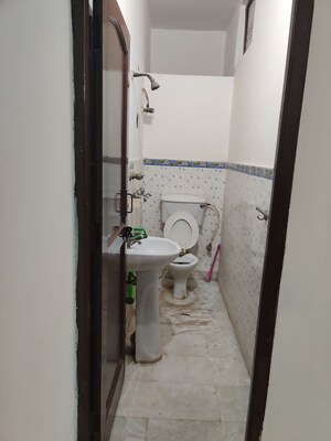 Bathroom in 1 BHK Independent House at Sector 14 – for Rent