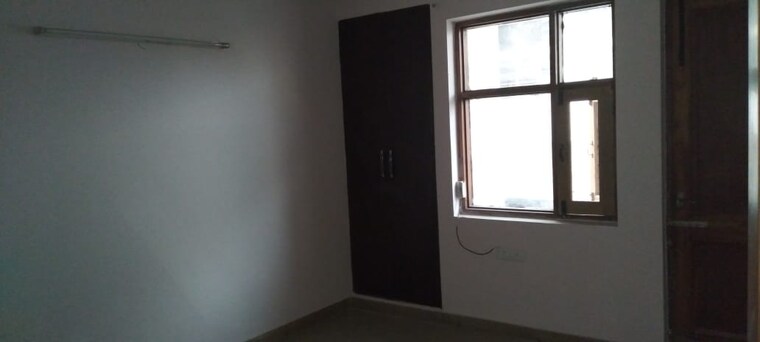 Room, sector 14 1 Bedroom 685 Sq.Ft. Independent House In Sector 14 Gurgaon 9703944