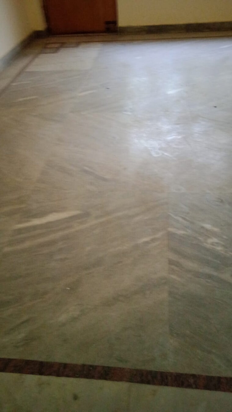 Room, sector 14 1 Bedroom 749 Sq.Ft. Independent House In Sector 14 Gurgaon 9703946