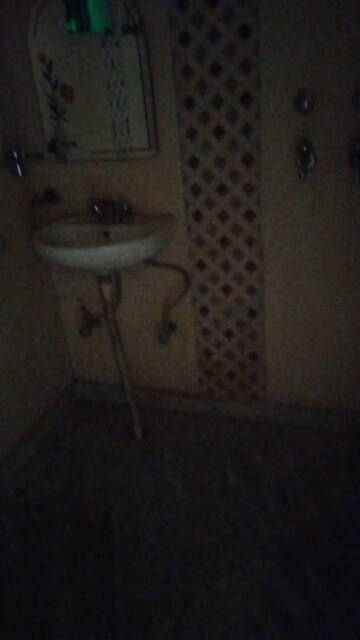 Bathroom in 1 BHK Independent House at Sector 14 – for Rent