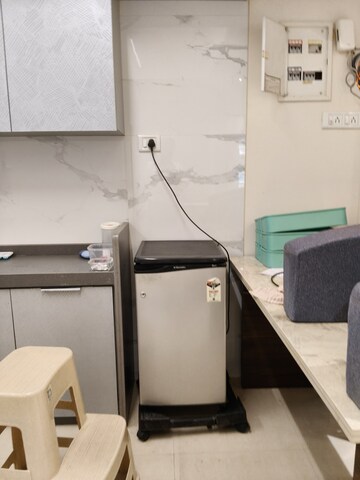 Team Area in 2 BHK Apartment at Golden Orchid, Santacruz East – for Rent