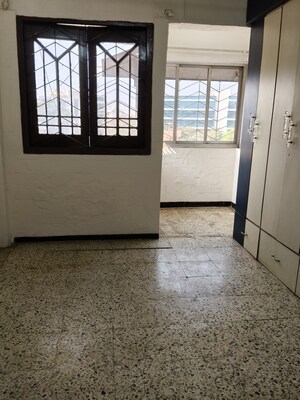 Room in 1 BHK Apartment at Ashirwad CHS Santacruz East, Santacruz East – for Rent