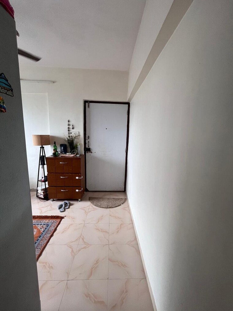 Room, arihant-tower-vakola 1 RK 180 Sq.Ft. Apartment In Santacruz East Mumbai 9703981