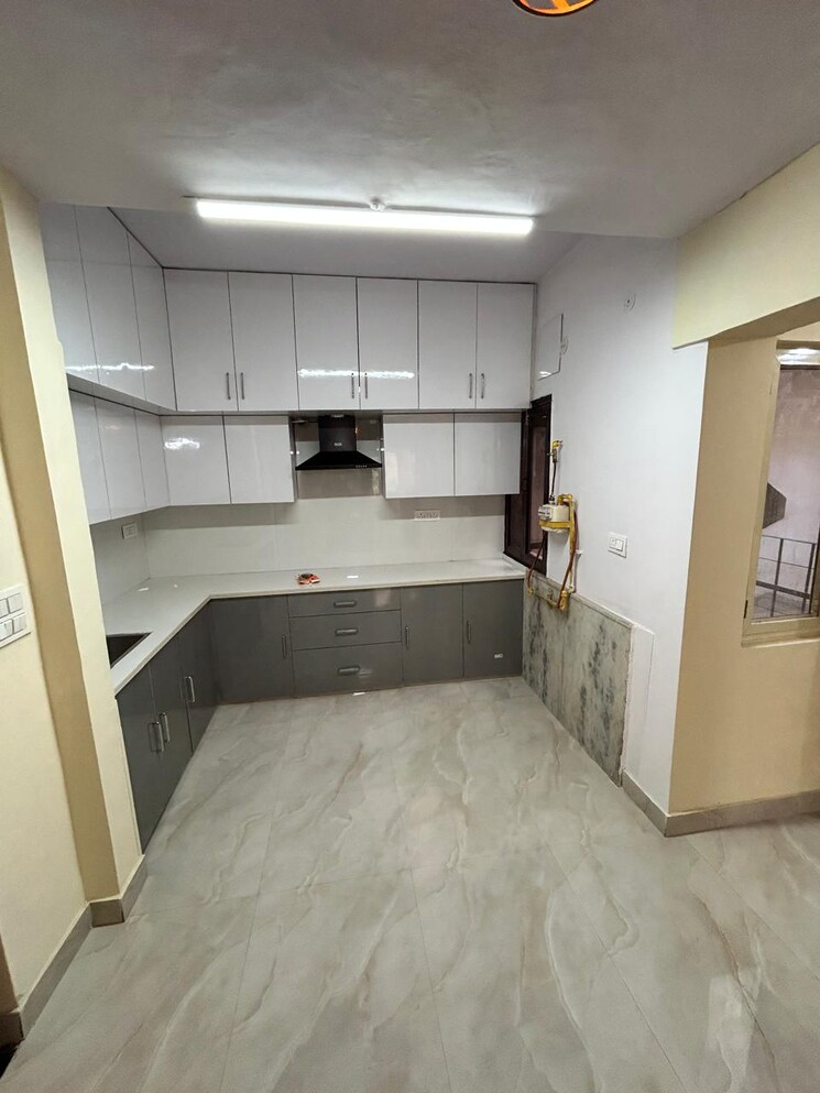 Kitchen, apex-anuradha-apartments 2.5 Bedroom 1100 Sq.Ft. Apartment In Paschim Vihar Delhi 9703987