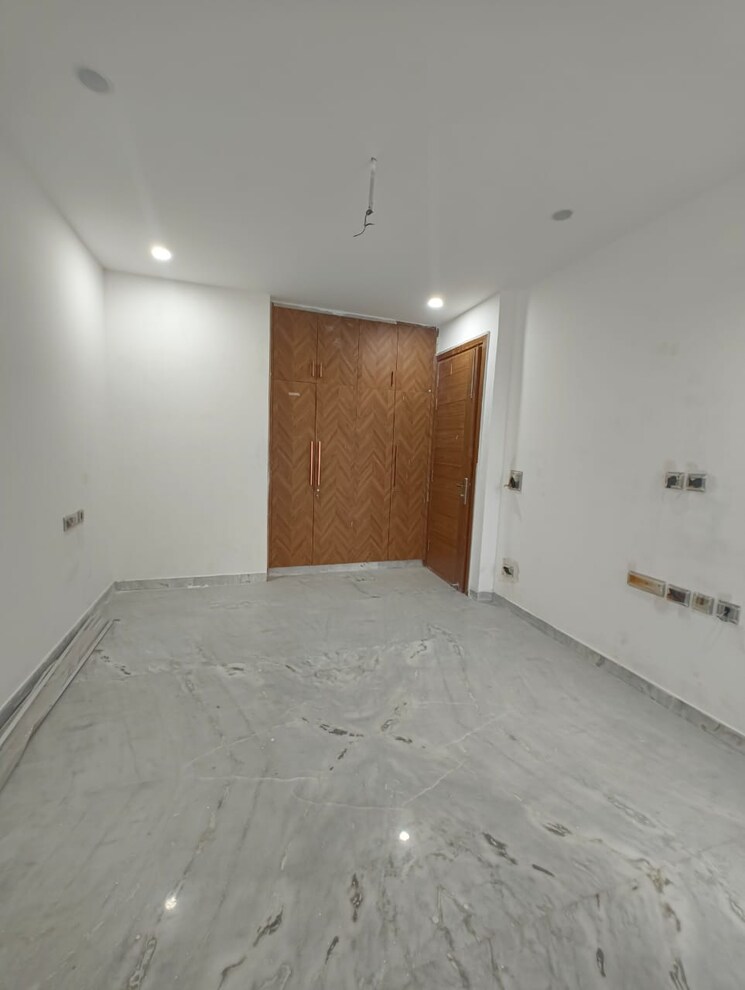 Room, chittaranjan park 3 Bedroom 160 Sq.Yd. Builder Floor In Chittaranjan Park Delhi 9703991