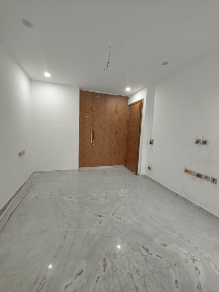 Room, chittaranjan park 3 Bedroom 160 Sq.Yd. Builder Floor In Chittaranjan Park Delhi 9703991