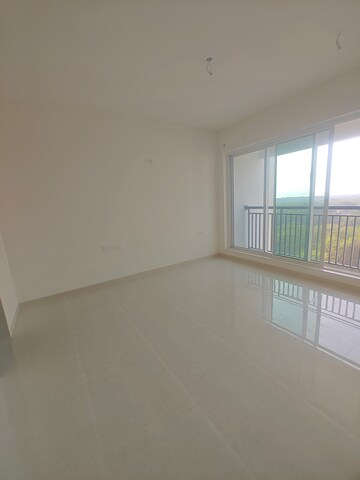 Room in 3 BHK Apartment at Seawoods – for Rent