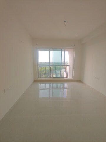 Room in 3 BHK Apartment at Seawoods – for Rent