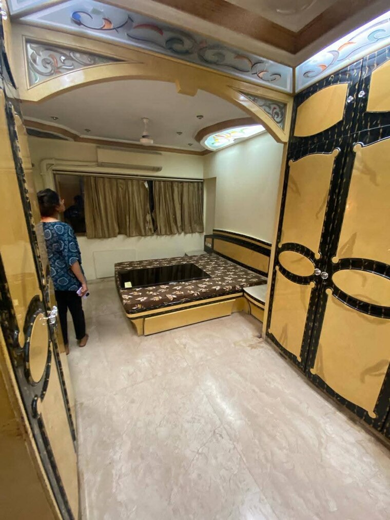 undefined, brindavan-chs 3 Bedroom 1400 Sq.Ft. Apartment In Andheri East Mumbai 9703996