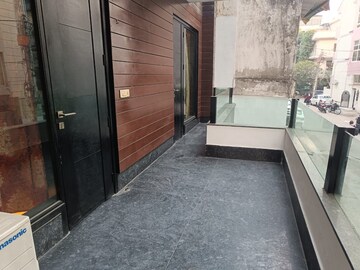 Balcony in 1 BHK Builder Floor at Greater Kailash I – for Rent