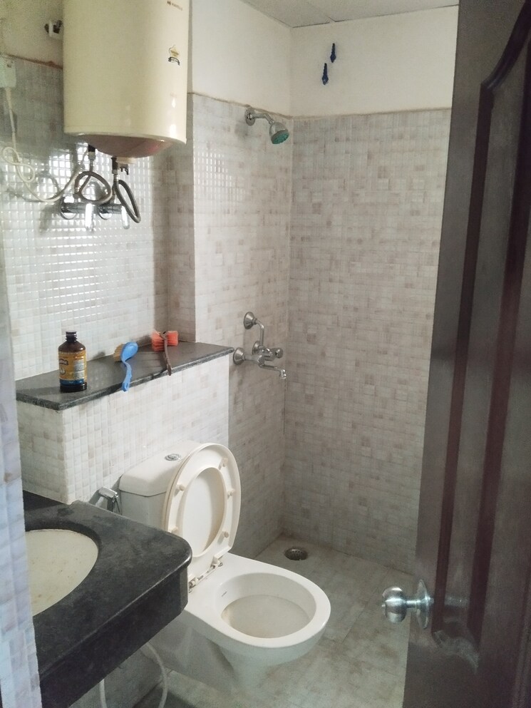 Bathroom, bbd-green-city 3.5 Bedroom 1850 Sq.Ft. Apartment In Gomti Nagar Lucknow 9704000