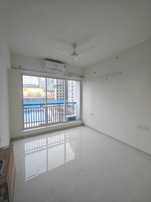Room in 2 BHK Apartment at Seawoods – for Rent