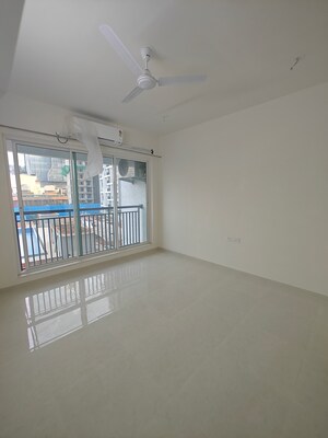 Room in 2 BHK Apartment at Seawoods – for Rent