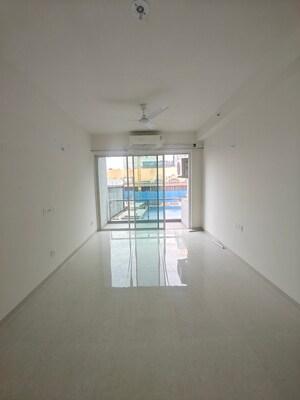 2 BHK Apartment For Rent in Seawoods