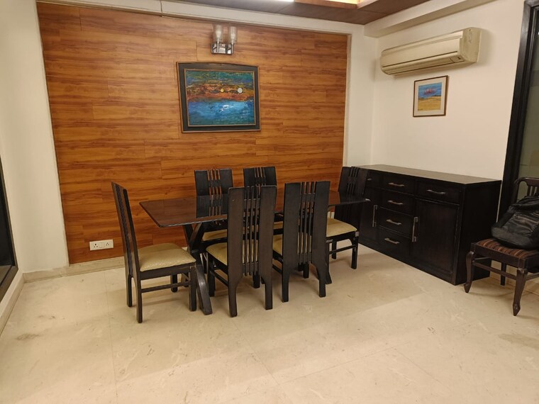  Parking, greater kailash i 3 Bedroom 200 Sq.Yd. Builder Floor In Greater Kailash I Delhi 9704003