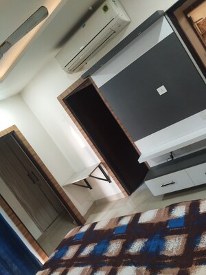 Furnished Amenities in 3.5 BHK Apartment at LDA Parijaat Apartments, Faizabad Road – for Rent