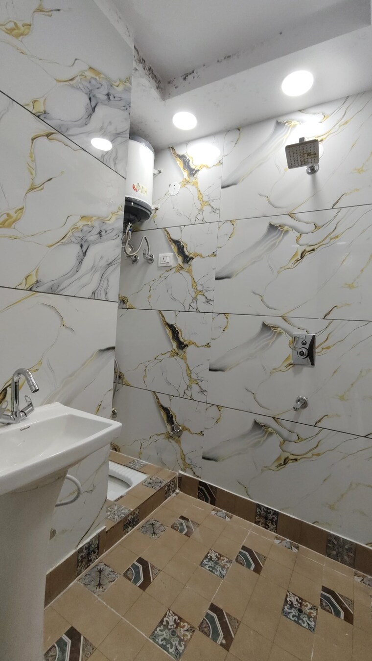 Master Bedroom, govindpuri 3 Bedroom 914 Sq.Ft. Builder Floor In Govindpuri Delhi 9704011