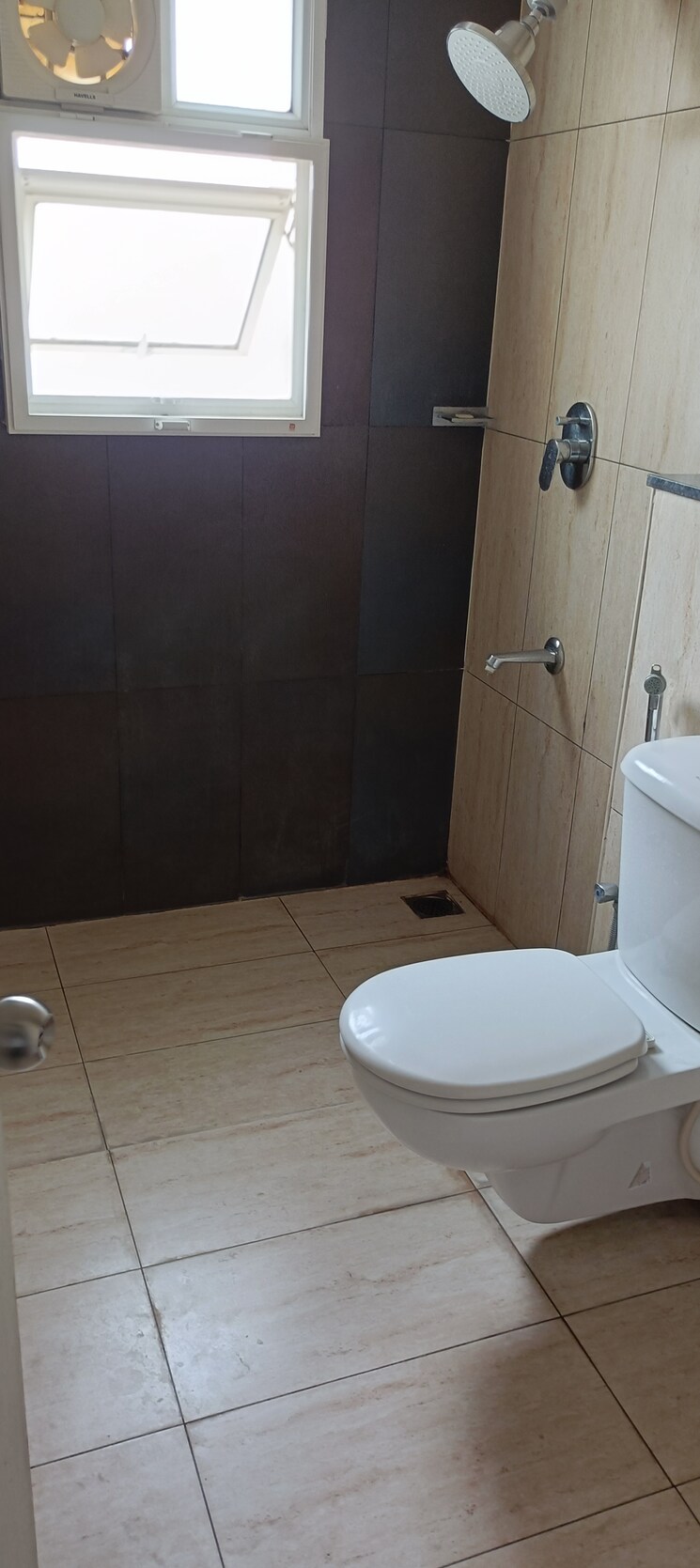 Bathroom, prestige-lakeside-habitat 3 Bedroom 1655 Sq.Ft. Apartment In Varthur Bangalore 9704010