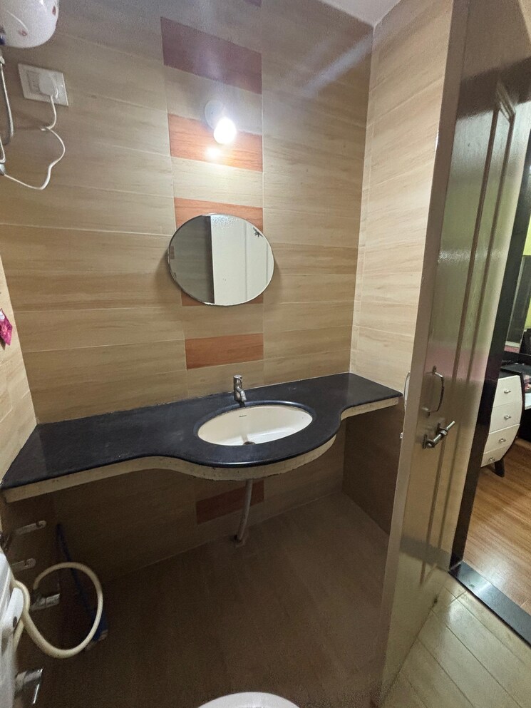 Bathroom, prakriti-society 2 Bedroom 1200 Sq.Ft. Apartment In Baner Pune 9704023