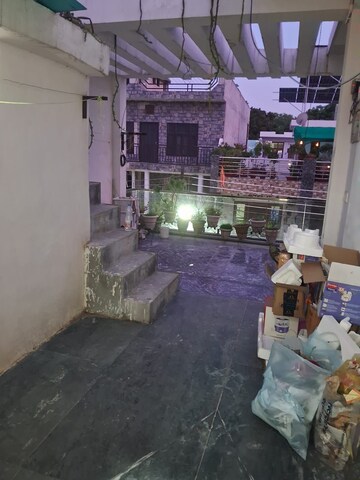 Room in  Pg at Vineet Khand – for Rent