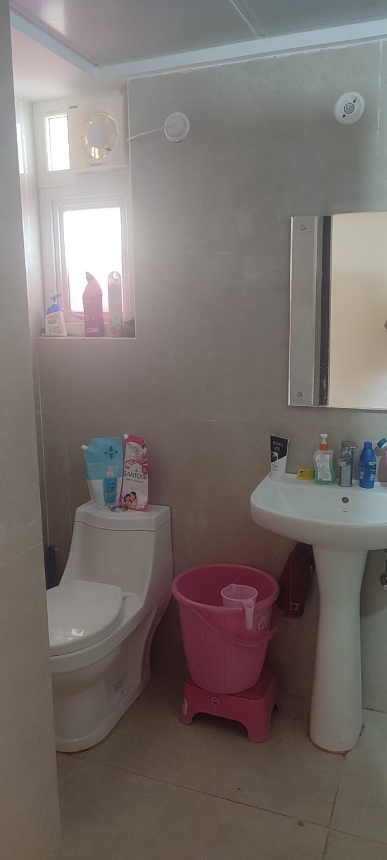 Bathroom, vivekanandapuri Pg For Boys & Girls In Vivekanandapuri 9704032