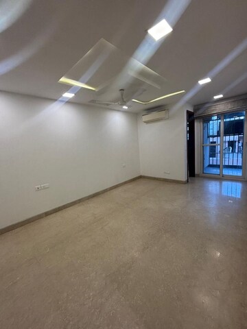 Room in 4 BHK Builder Floor at Greater Kailash I – for Rent